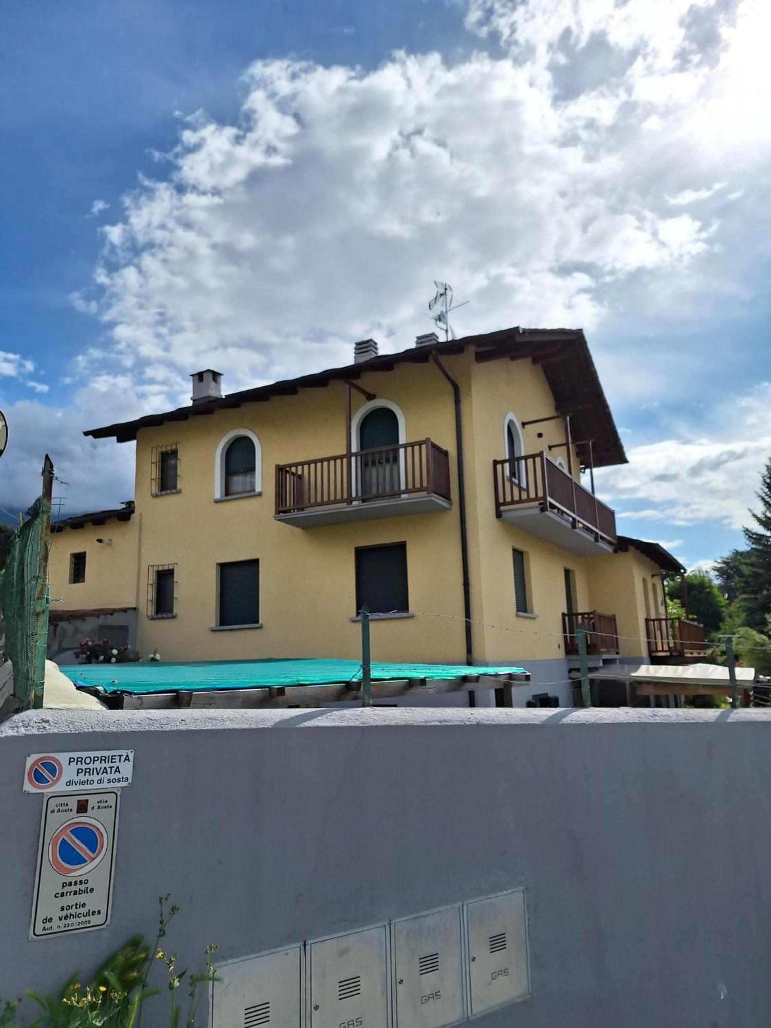 Aosta Holiday Apartments - Edelweiss Екстер'єр фото